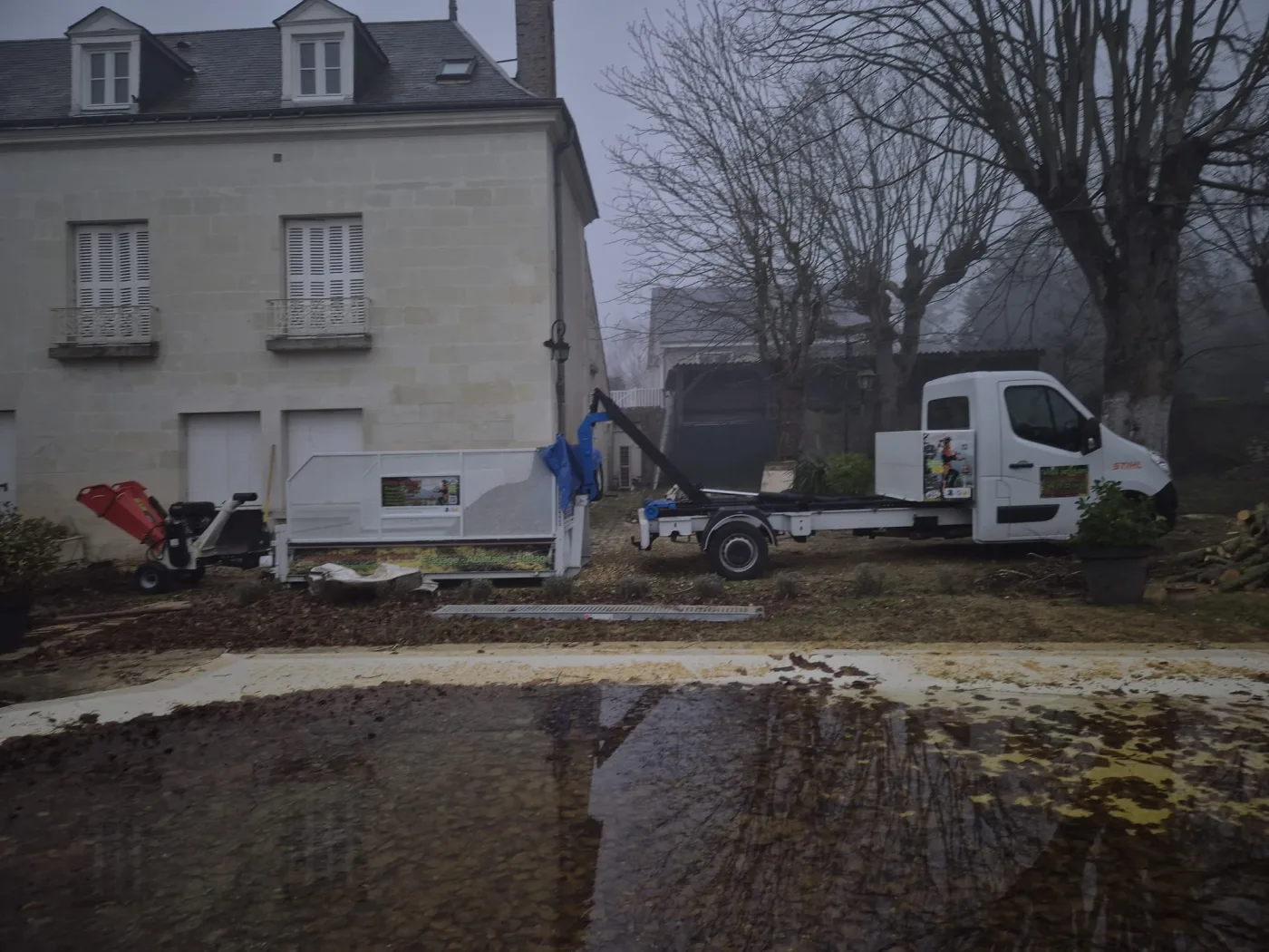 Interventions urgence entretien espaces verts Saint-Cyr-sur-Loire